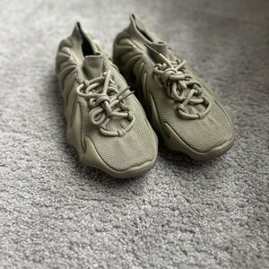 Yeezy 450 Stone Flax (AUTHENTIC)